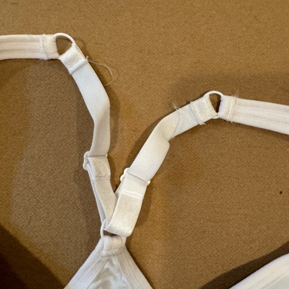 Jockey White Padded Workout Top - size small - Picture 3 of 8